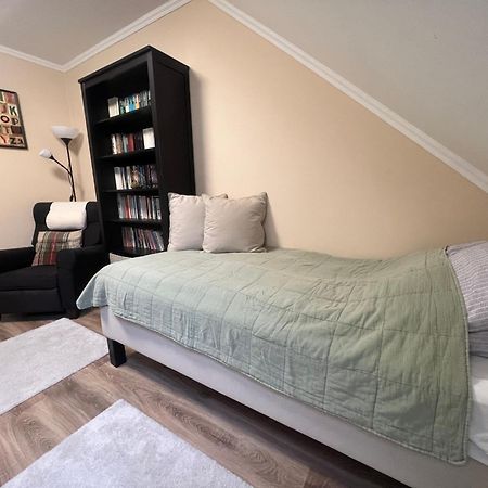 Galeria Apartmanhaz Keszthely Exterior foto