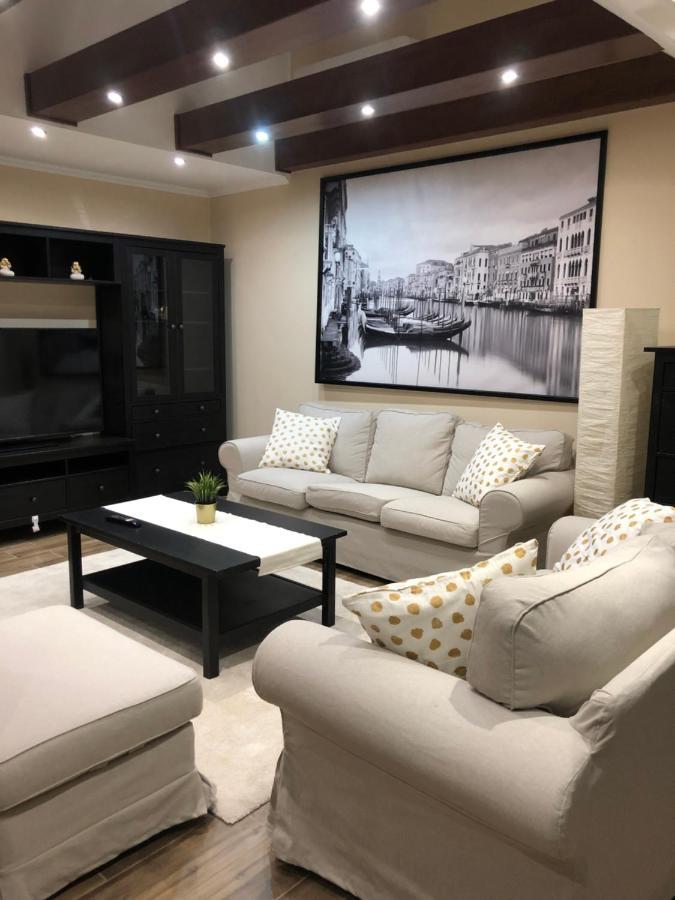 Galeria Apartmanhaz Keszthely Exterior foto