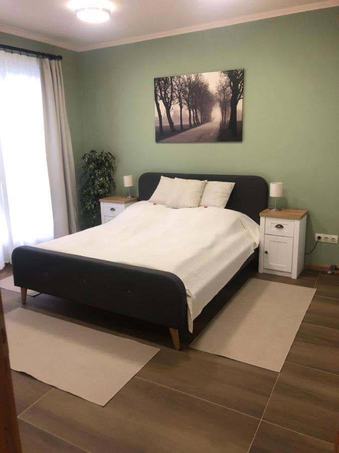 Galeria Apartmanhaz Keszthely Exterior foto