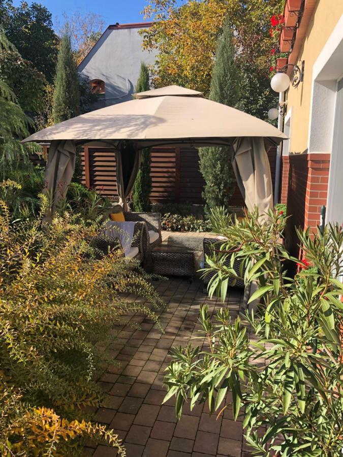 Galeria Apartmanhaz Keszthely Exterior foto