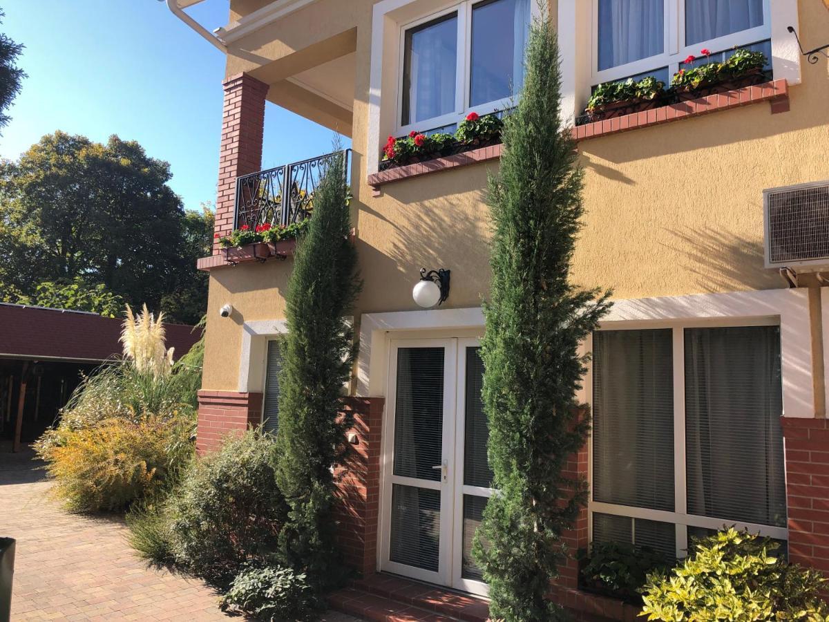 Galeria Apartmanhaz Keszthely Exterior foto